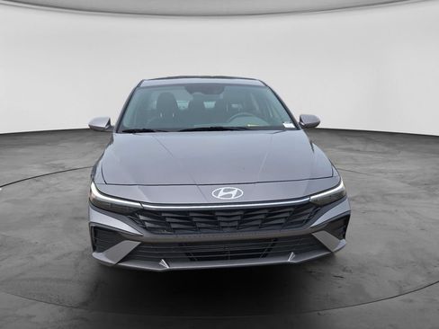 Used 2024 Hyundai Elantra SEL FWD image 4