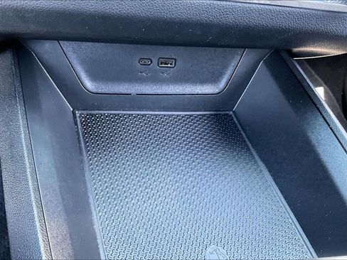 Used 2025 Chevrolet Equinox LT AWD/4WD image 14