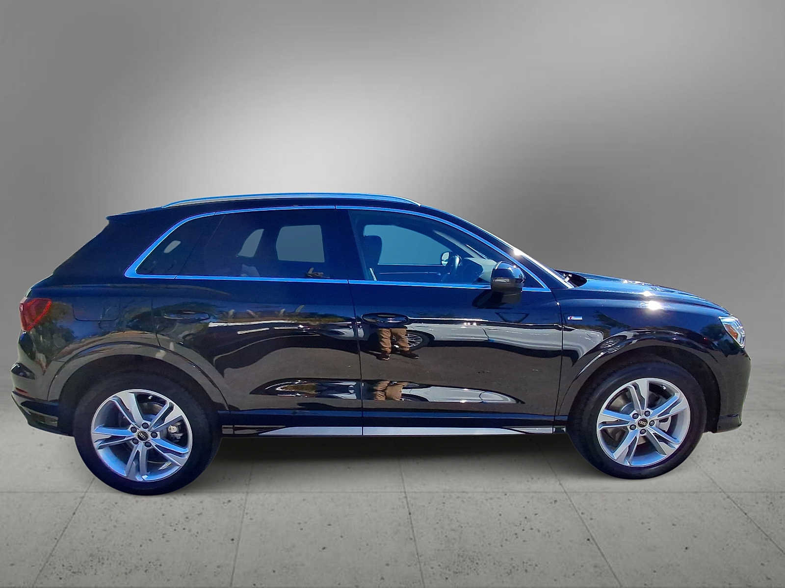 Used 2024 Audi Q3 2.0T Premium w/ Convenience Package AWD/4WD image 9