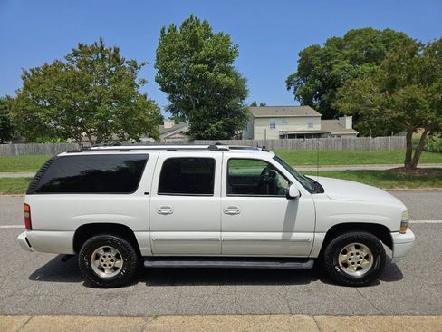 Used 2003 Chevrolet Suburban LT w/ LT Preferred Equipment Group RWD image 7