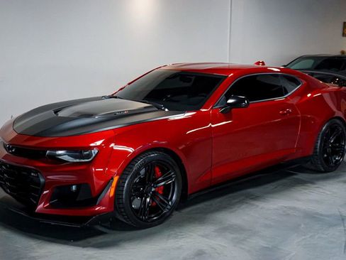 Used 2021 Chevrolet Camaro ZL1 image 5