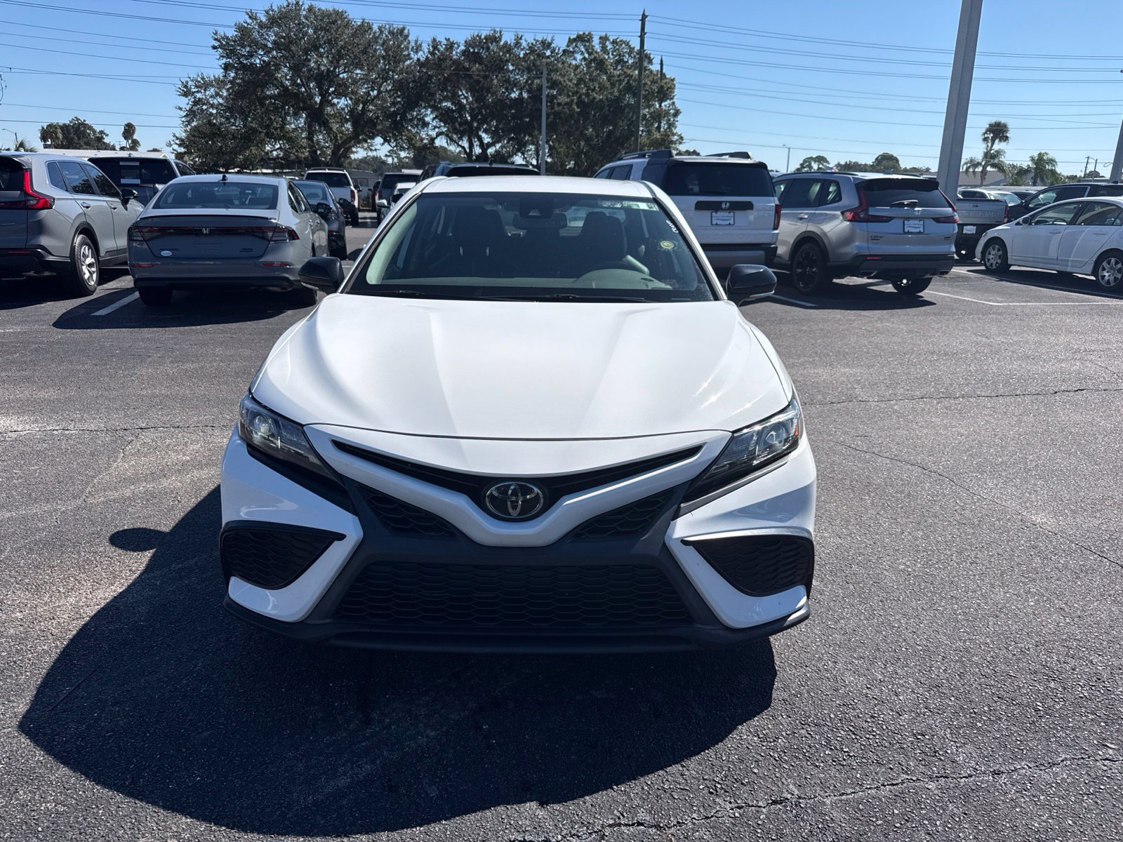 Used 2023 Toyota Camry SE w/ Convenience Package FWD image 2