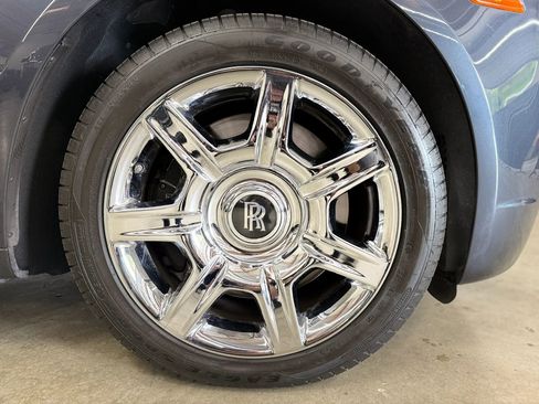 Used 2011 Rolls-Royce Ghost RWD image 7