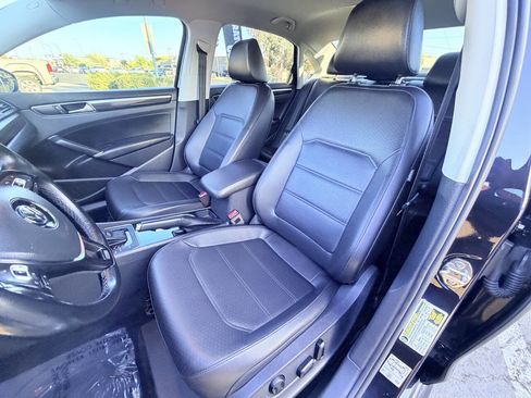 Used 2019 Volkswagen Passat 2.0T SE R-Line image 14