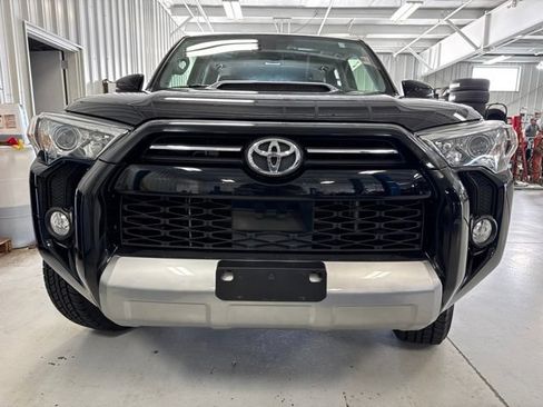 Used 2020 Toyota 4Runner TRD Off-Road Premium w/ Moonroof Package AWD/4WD image 34