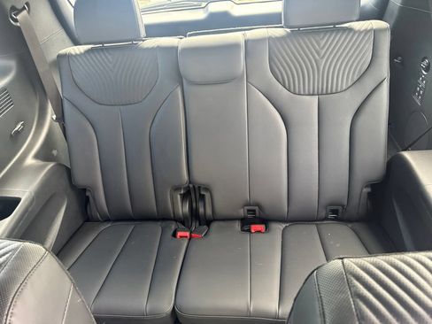 Used 2024 Hyundai Palisade Calligraphy AWD/4WD image 9