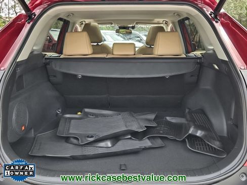 Used 2023 Toyota RAV4 XLE Premium FWD image 14