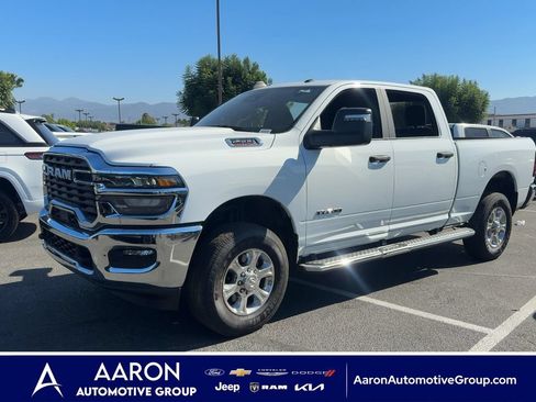 Used 2025 RAM 2500 Big Horn AWD/4WD image 1
