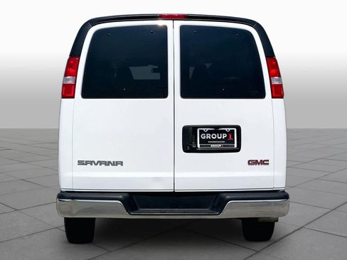 Certified 2025 GMC Savana 3500 LT w/ LT Preferred Equipment Group RWD image 5
