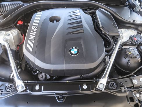 New 2026 BMW 540i xDrive w/ M Sport Package image 18