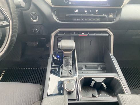 Used 2022 Toyota Tundra SR5 image 22