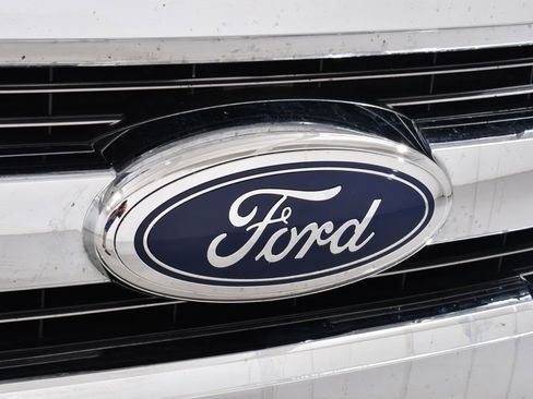 Used 2017 Ford F150 Lariat w/ Equipment Group 502A Luxury AWD/4WD image 20