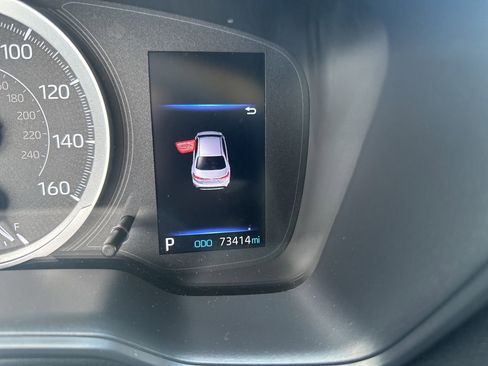 Used 2021 Toyota Corolla LE image 4