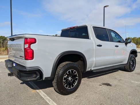 Used 2024 Chevrolet Silverado 1500 ZR2 image 23