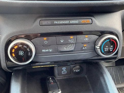 Used 2022 Ford Escape SE FWD image 14