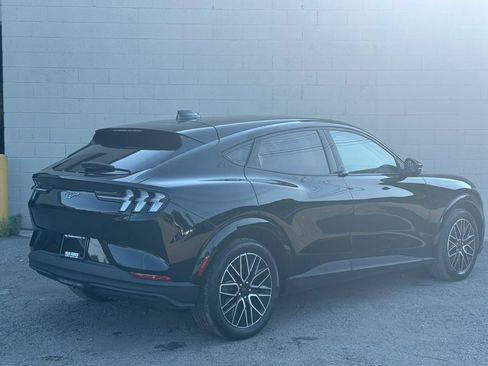 Used 2025 Ford Mustang Mach-E Premium AWD/4WD image 8