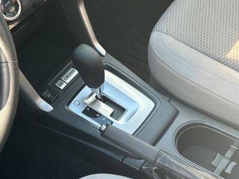 Used 2017 Subaru Forester 2.5i Premium image 24