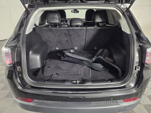 Used 2020 Jeep Compass Latitude FWD image 28
