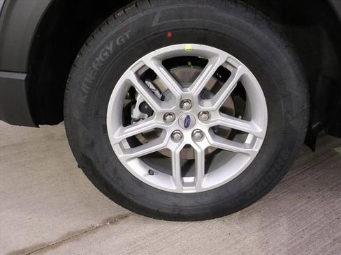 New 2026 Ford Explorer Active image 7