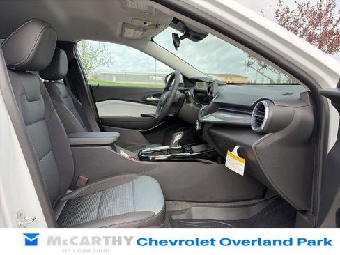 New 2026 Chevrolet Trax LT FWD image 24