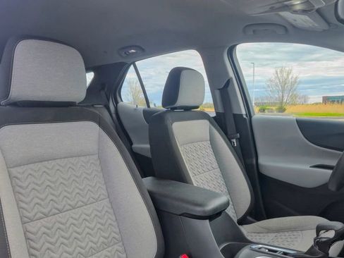 Used 2024 Chevrolet Equinox LS FWD image 12