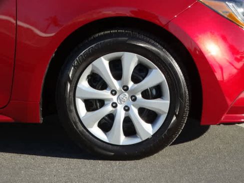 Used 2025 Toyota Corolla LE image 8