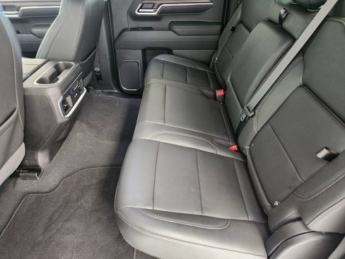 Used 2022 GMC Sierra 1500 SLT w/ SLT Premium Plus Package RWD image 30