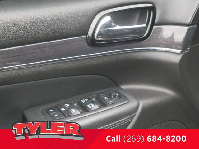 Used 2019 Jeep Grand Cherokee Overland AWD/4WD image 21