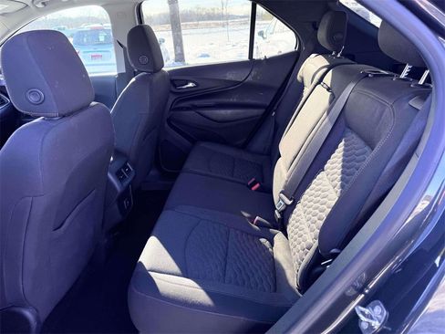 Used 2019 Chevrolet Equinox LT w/ Driver Convenience Package image 10