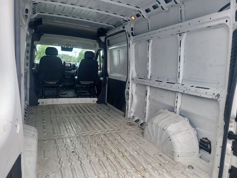 Used 2023 RAM ProMaster 2500 FWD image 24