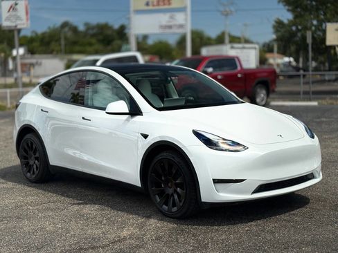Used 2023 Tesla Model Y Long Range AWD/4WD image 11