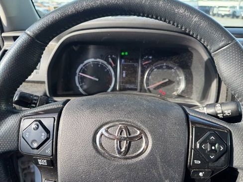 Used 2021 Toyota 4Runner TRD Off-Road image 11