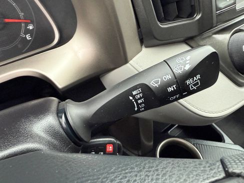 Used 2015 Toyota RAV4 LE image 27