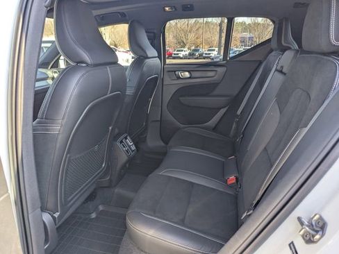 Used 2021 Volvo XC40 T5 R-Design w/ Protection Package Premier image 13