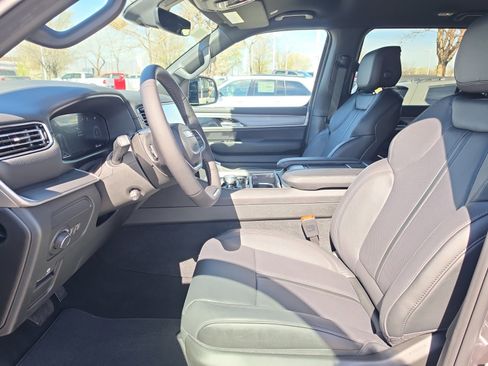 New 2026 Jeep Grand Wagoneer Limited AWD/4WD image 14