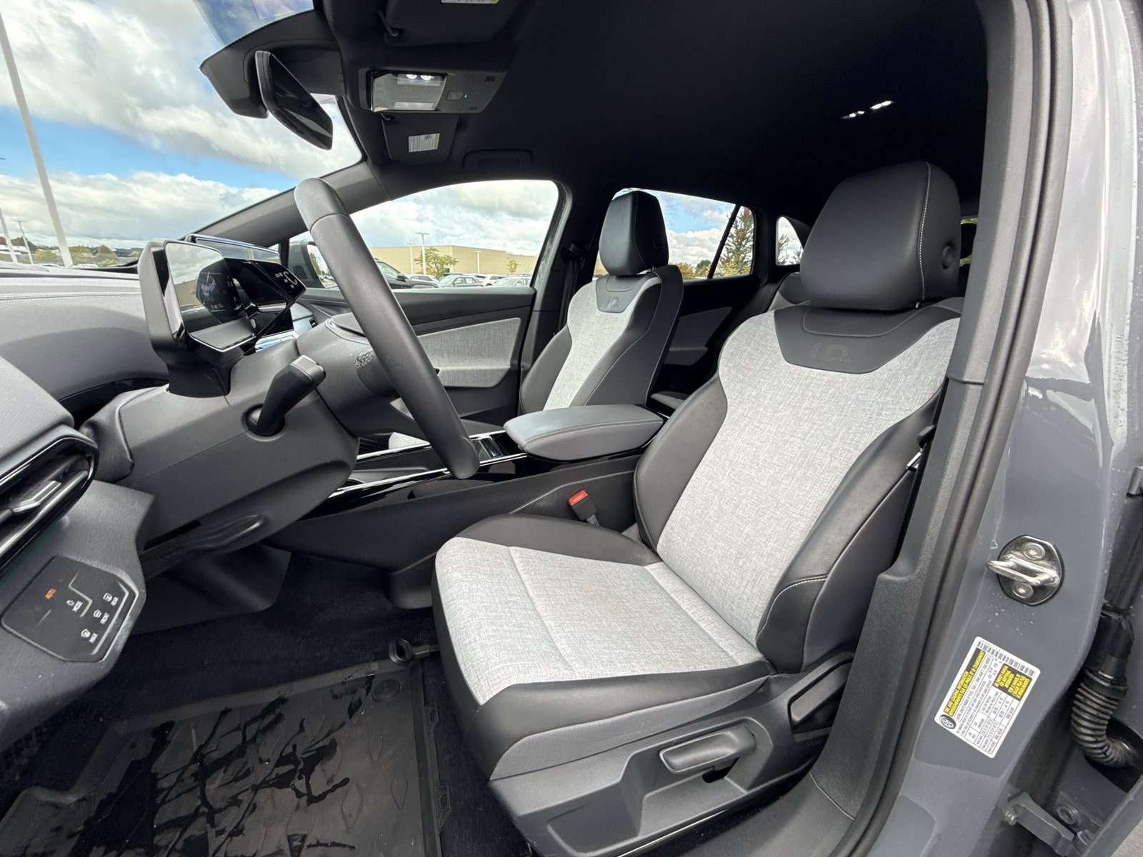 Used 2023 Volkswagen ID.4 Pro AWD/4WD image 12
