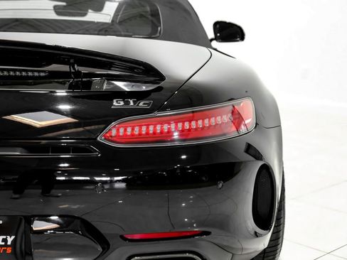 Used 2018 Mercedes-Benz AMG GT C w/ AMG Interior Night Package image 39