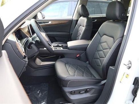 New 2026 Volkswagen Atlas SE image 10