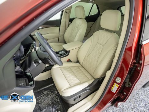 Used 2022 Buick Envision Avenir w/ Technology Package II FWD image 27