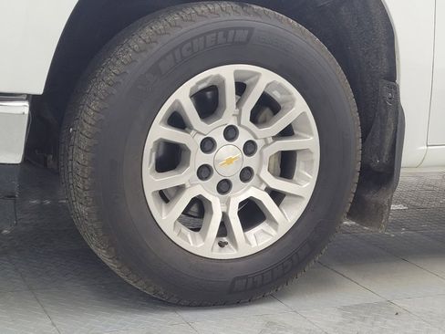 Used 2019 Chevrolet Silverado 1500 LT w/ Remote Start Package image 31