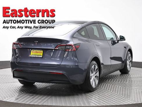 Used 2021 Tesla Model Y Long Range AWD/4WD image 5