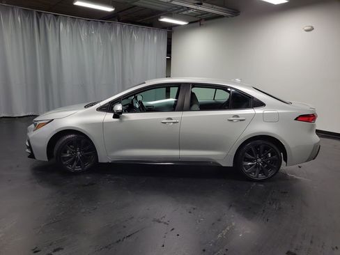 Used 2023 Toyota Corolla SE image 5