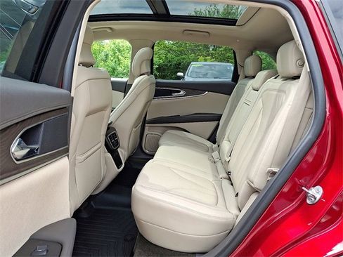 Used 2017 Lincoln MKX Reserve w/ Lincoln MKX Climate Package AWD/4WD image 10