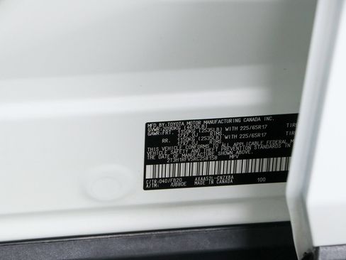 Used 2024 Toyota RAV4 LE FWD image 31