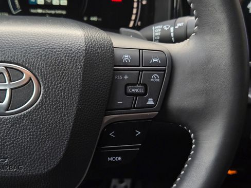 Certified 2025 Toyota Camry SE w/ Convenience Package image 21