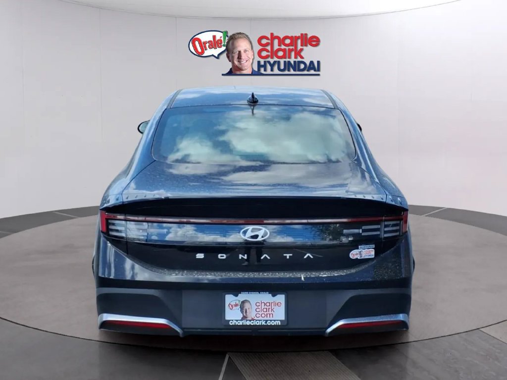 New 2026 Hyundai Sonata Blue FWD image 4