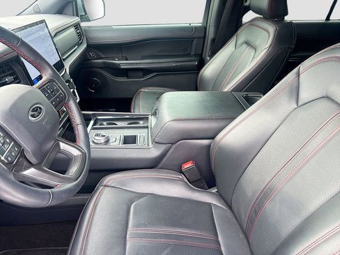 Used 2024 Ford Expedition Limited image 22