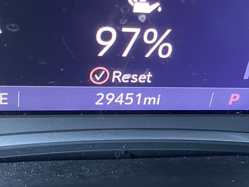 Used 2022 Chevrolet Traverse LT image 31