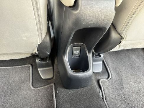 Used 2020 Honda HR-V LX image 37