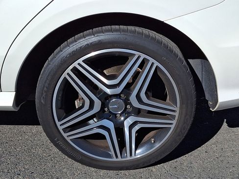 Used 2013 Mercedes-Benz ML 63 AMG 4MATIC image 9